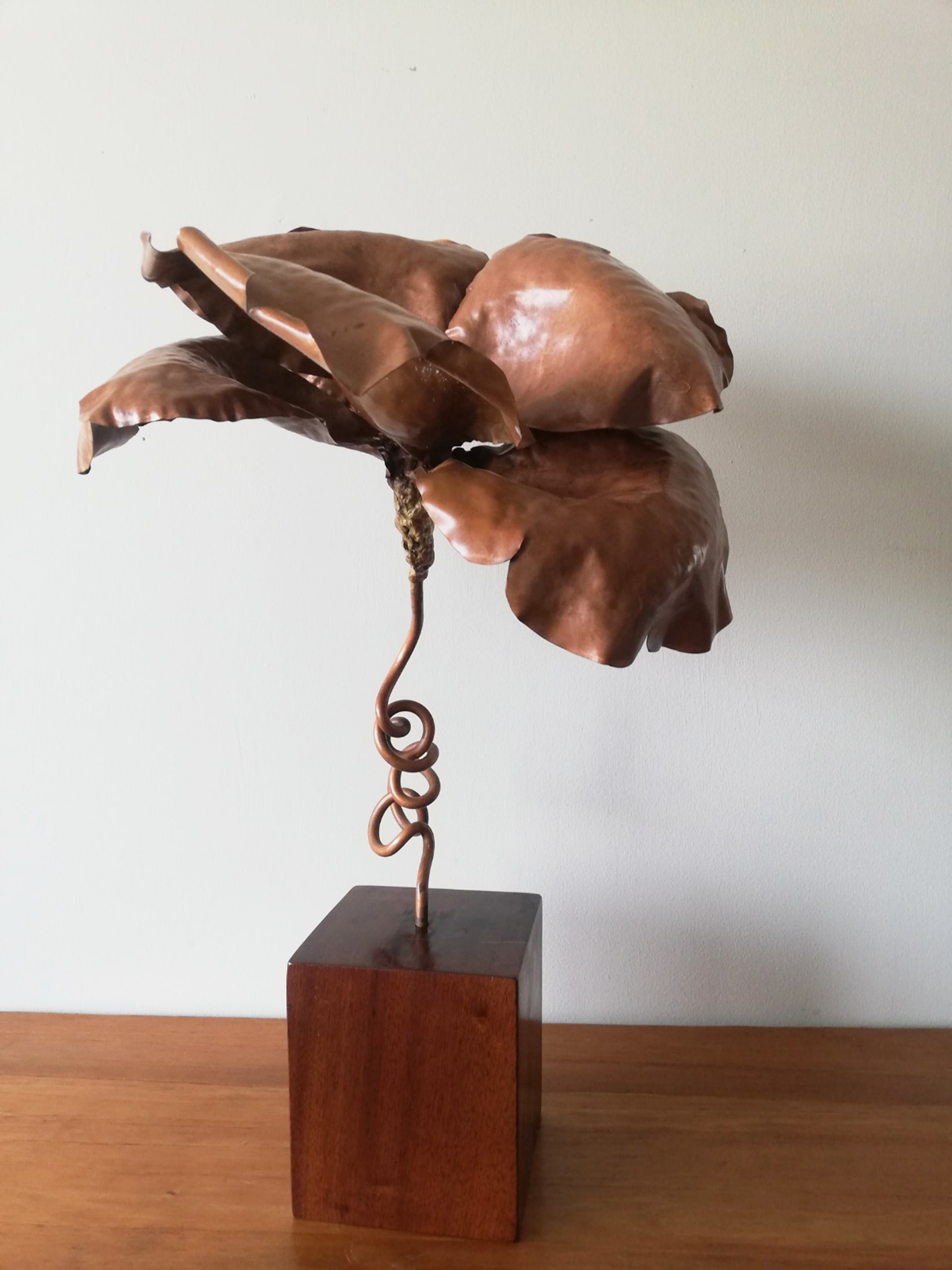 ESCULTURA DE COBRE- FLOR