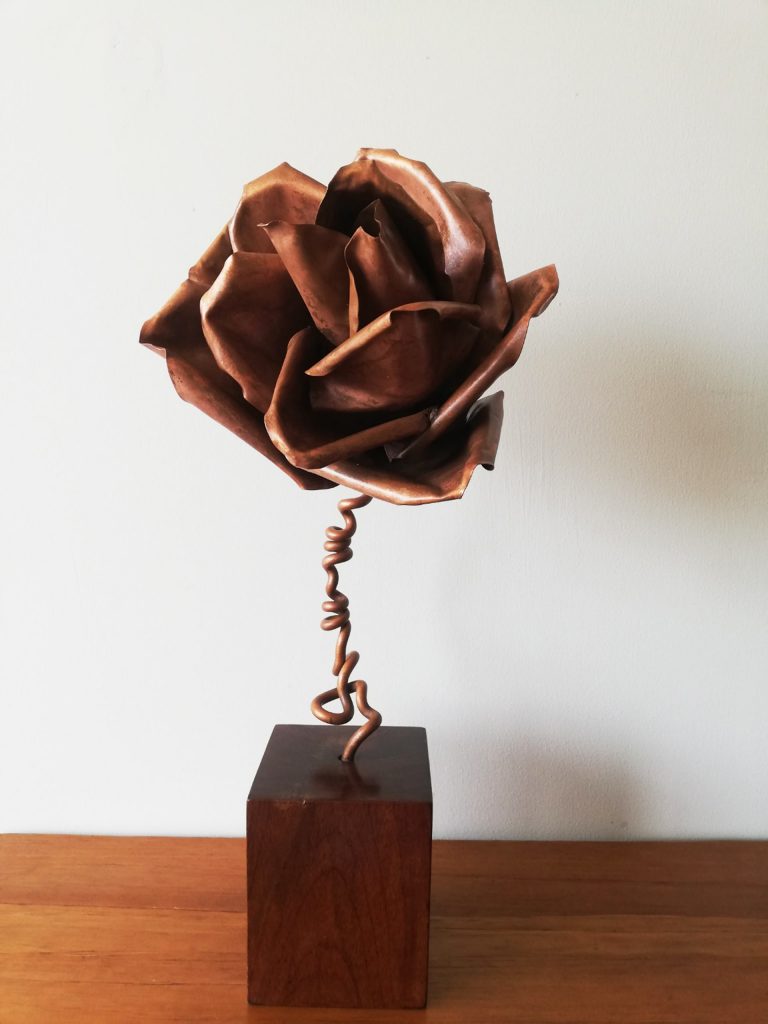 ESCULTURA DE COBRE- ROSA